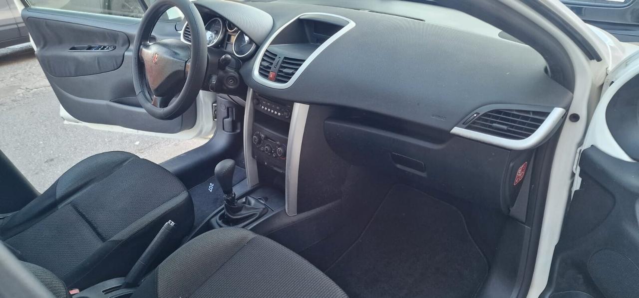 Peugeot 207 Plus 1.4 8V 75CV 5p. ECO GPL