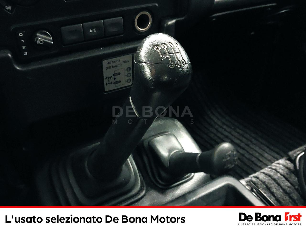 Land Rover Defender 2.2 td sw