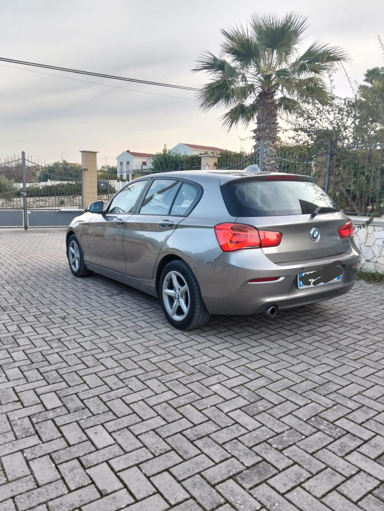 Bmw 118 118d 5p. Urban