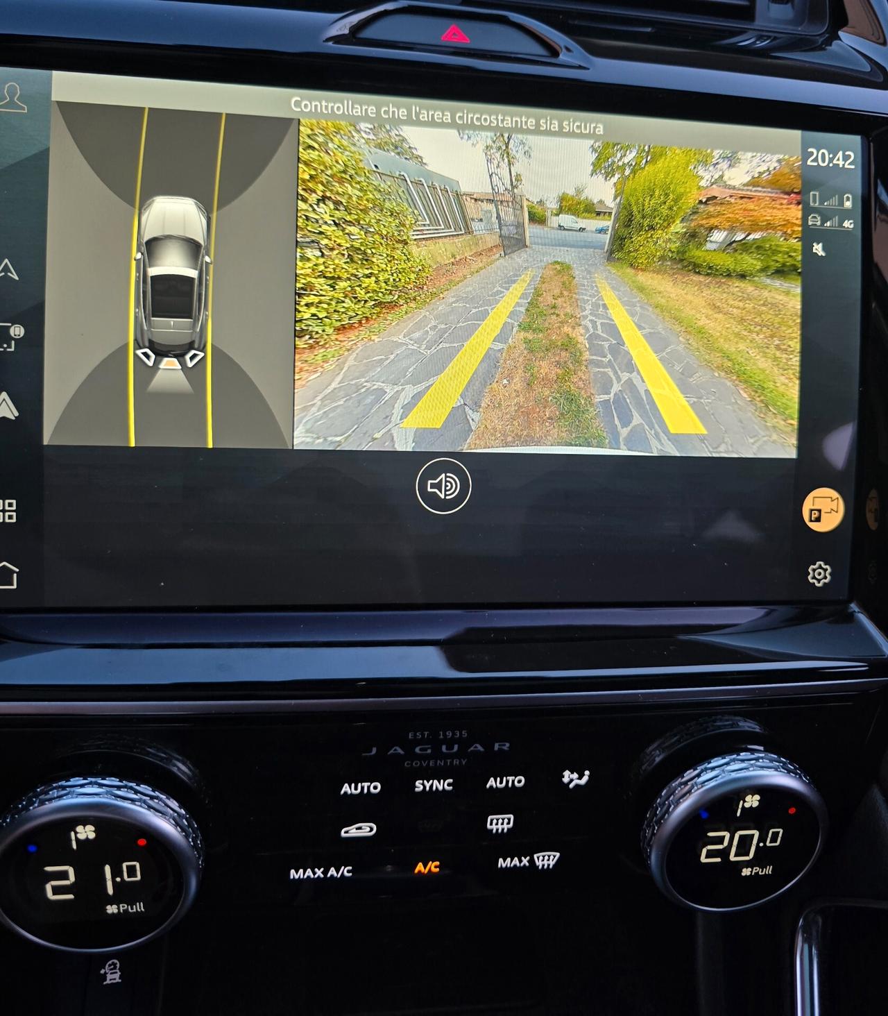 Jaguar E-Pace 2.0D I4 163 CV AWD Auto R-Dynamic Black