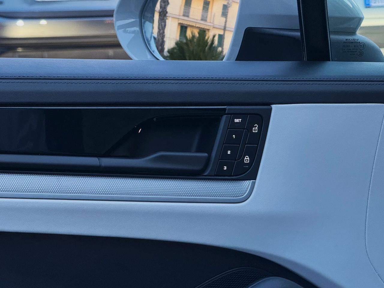 Porsche Cayenne Coupe 3.0 E-hybrid TETTO TV DISPLAY