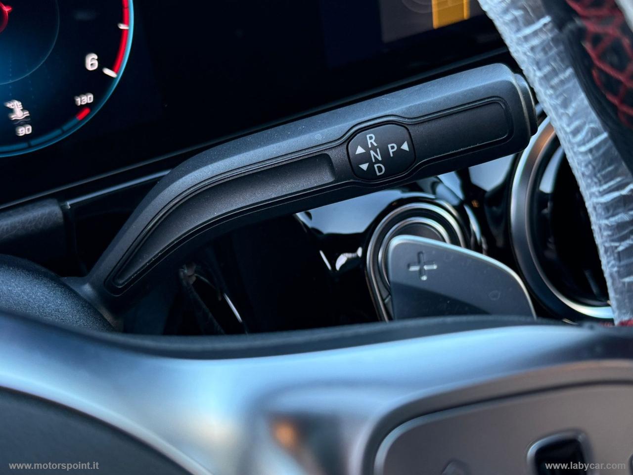 MERCEDES-BENZ GLA 180 d Automatic Premium