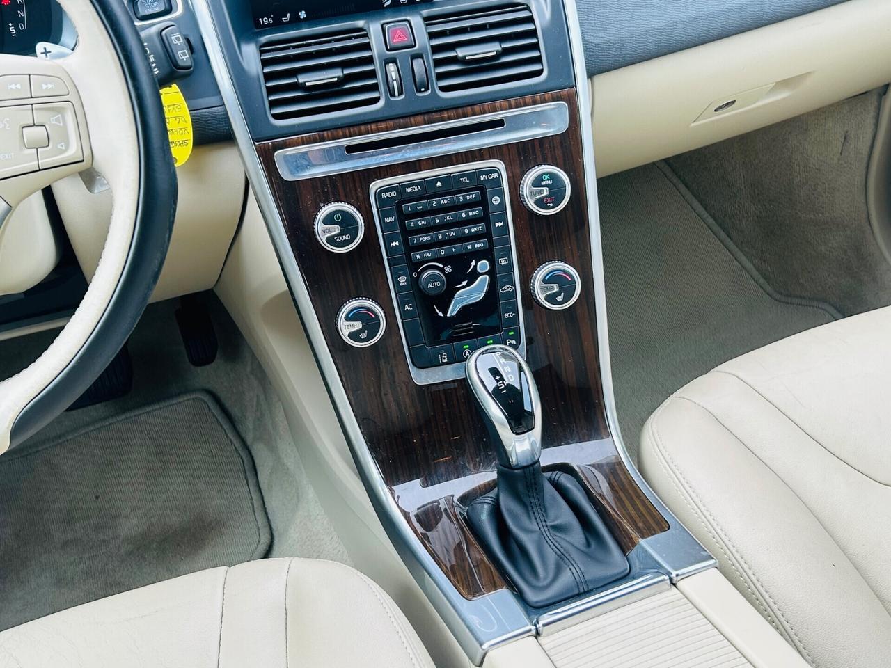 Volvo XC 60 XC60 D4 Geartronic R-design Momentum