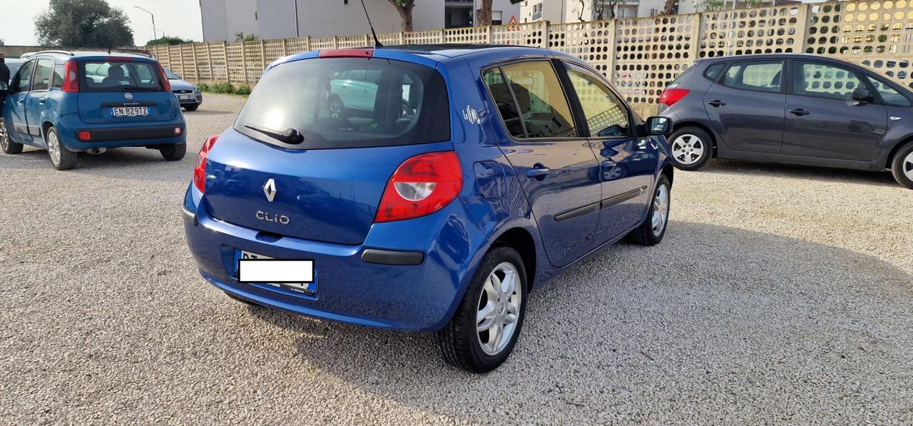 Renault Clio 1.2 Benz 5 porte Le Iene 2009