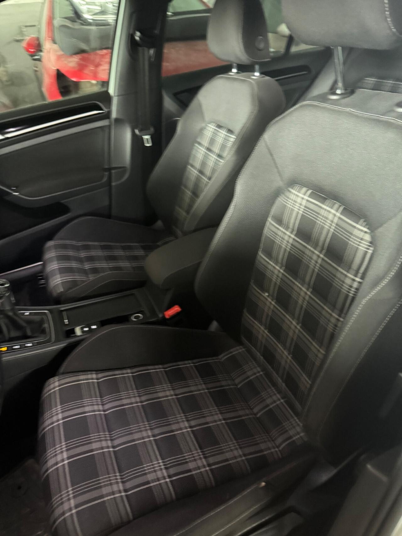 Volkswagen Golf 2.0 GTD 5p. Sport BlueMotion Technology