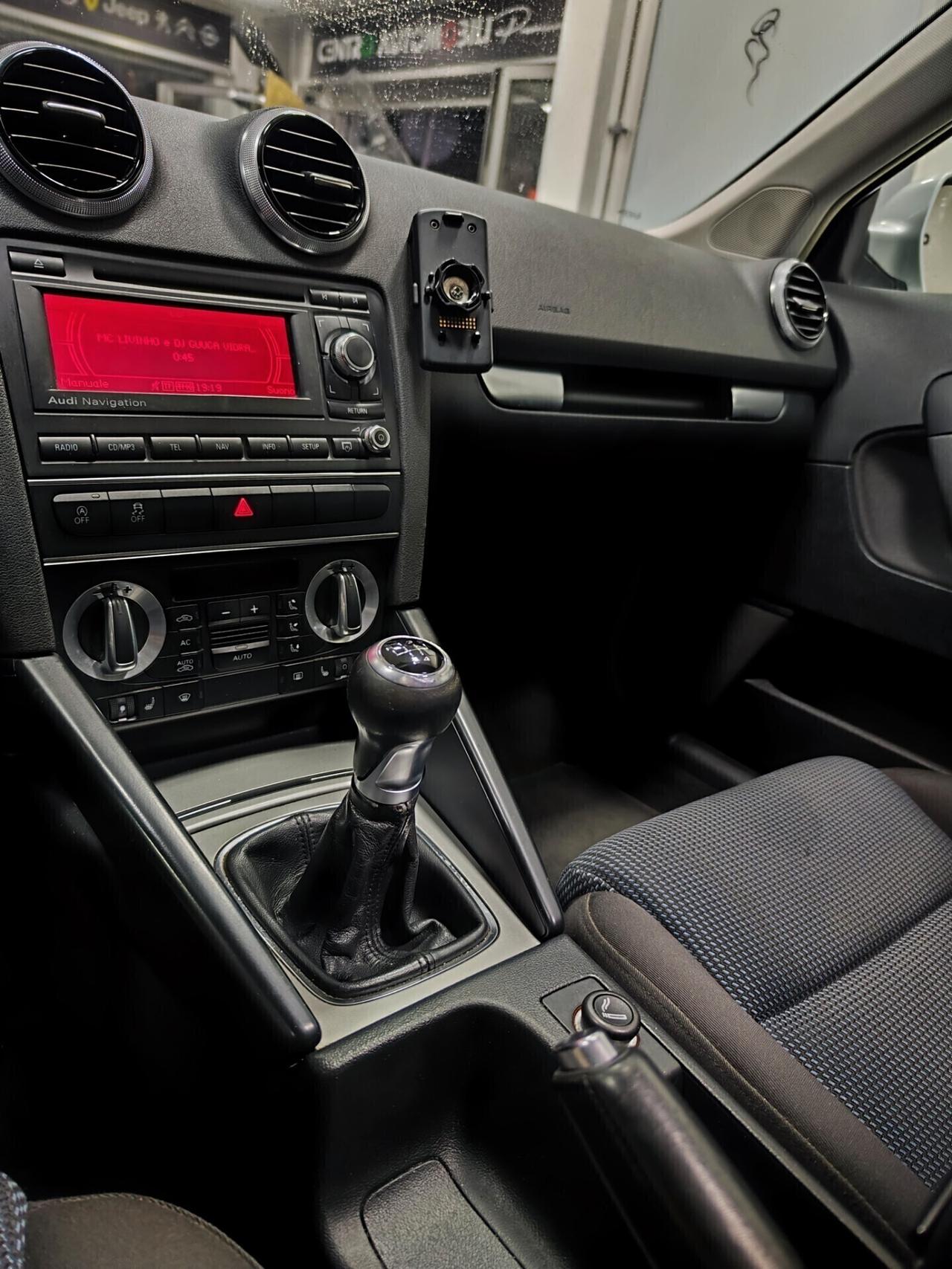 Audi A3 SPB 1.6 TDI 105 CV Ambition UNICO PROPRIETARIO