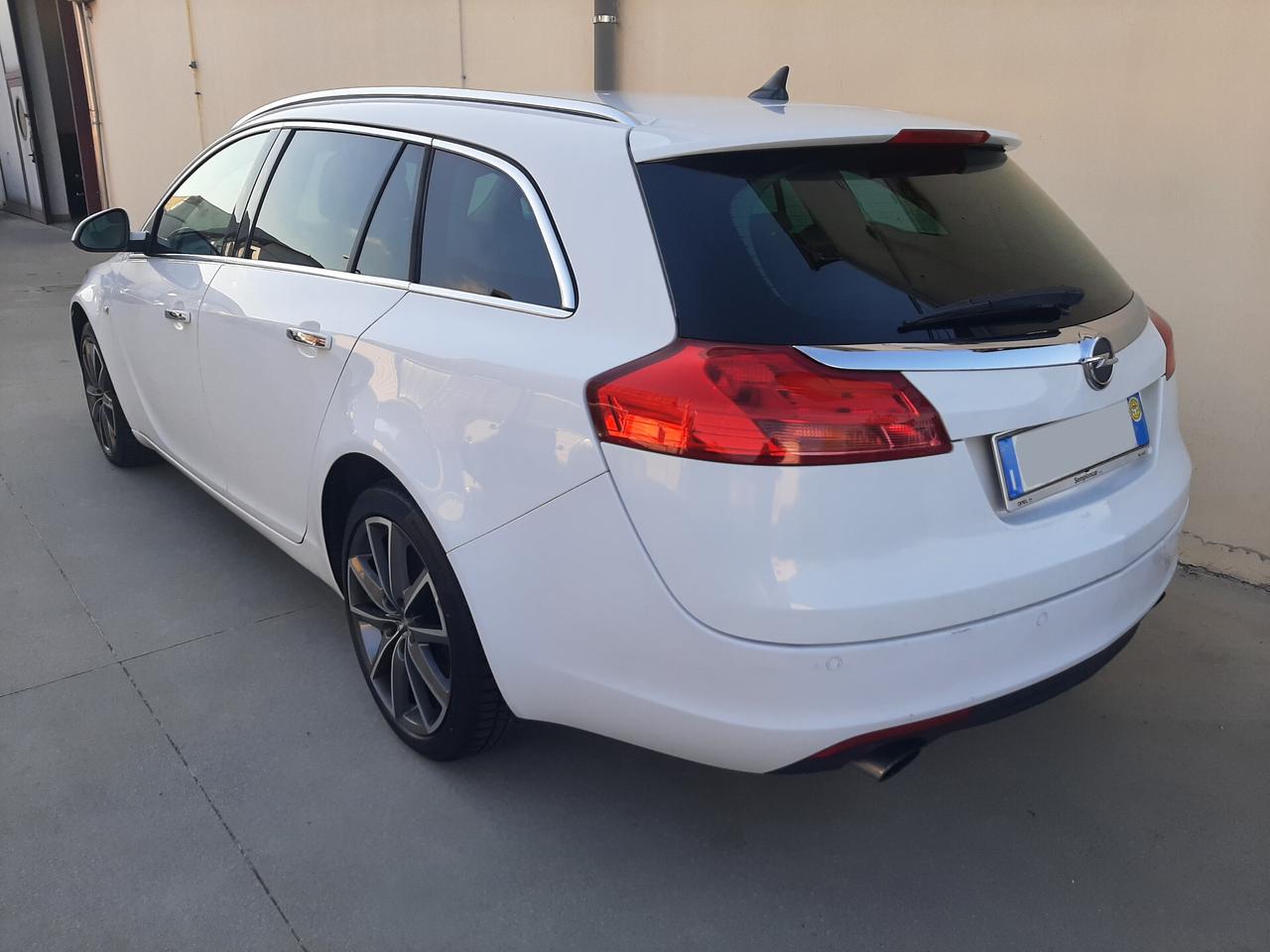 Opel Insignia 2.0 Turbo 220cv Sports Tourer Cosmo