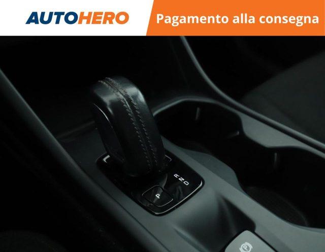 VOLVO XC40 D3 AWD Geartronic Momentum Core