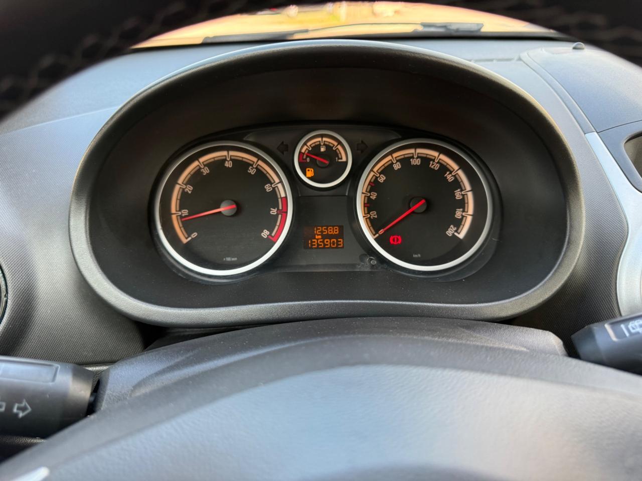 Opel Corsa 1.2 5 porte Club UNICO NEOPATENTATI