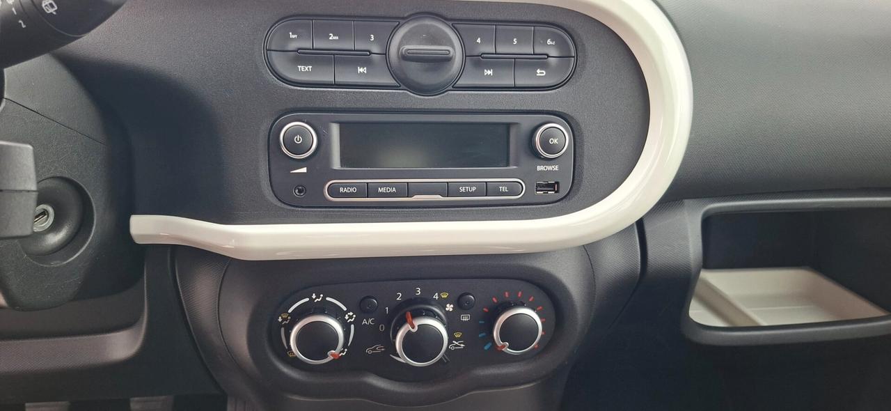 Renault Twingo 1.0 Limited PREZZO REALE SENZA OBBLIGO DI FINANZIAMENTI GAR.12 MESI