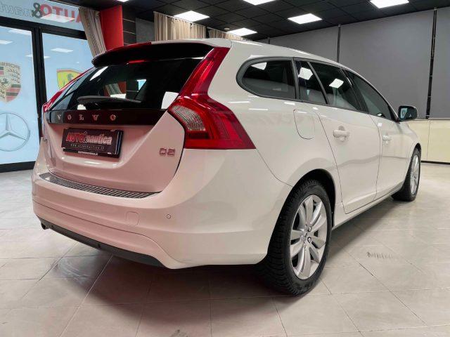 VOLVO V60 2.0 D2 MOMENTUM