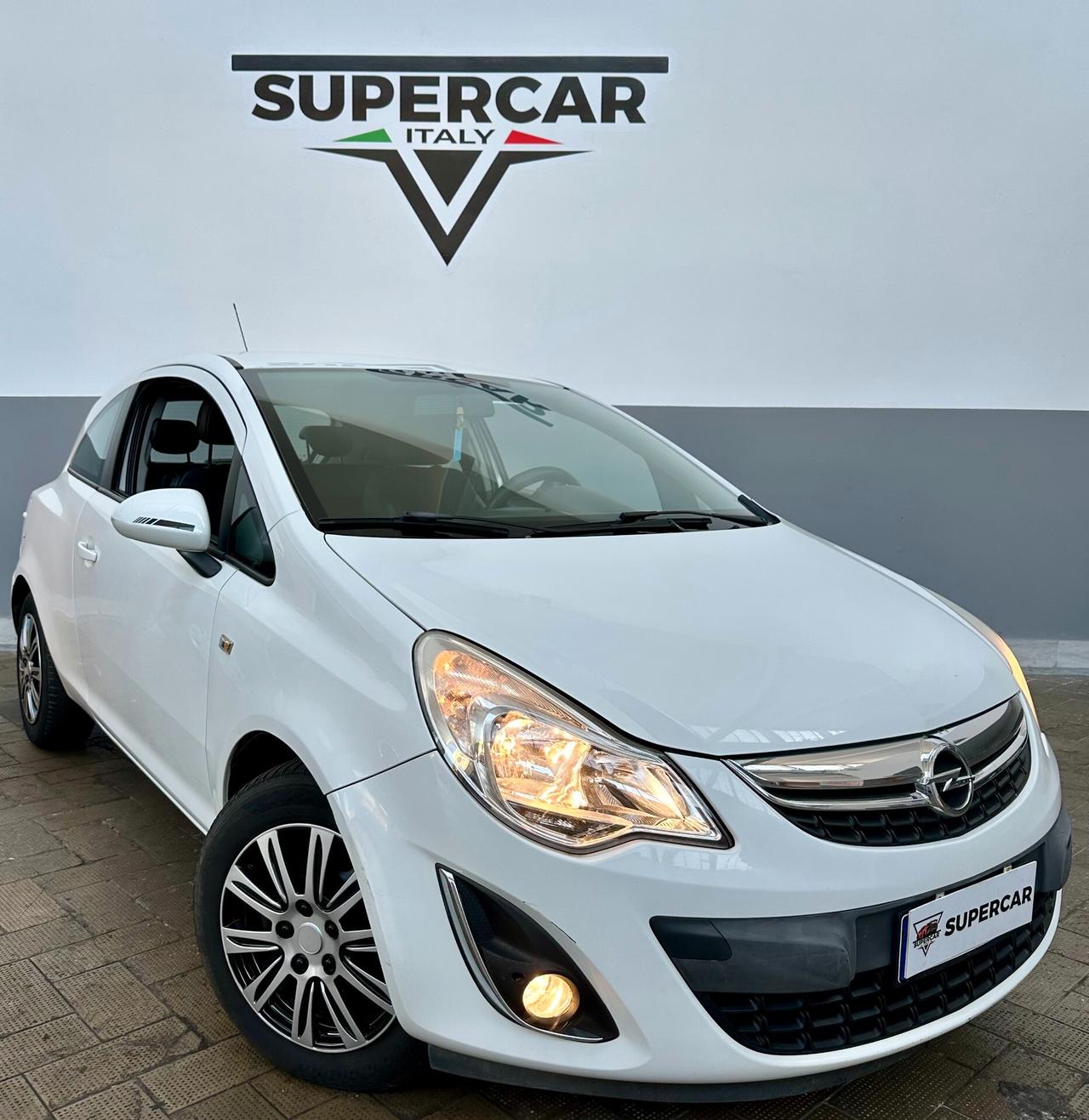 Opel Corsa 1.0 Benz, Euro 5A, cons ridot, si neopatentati