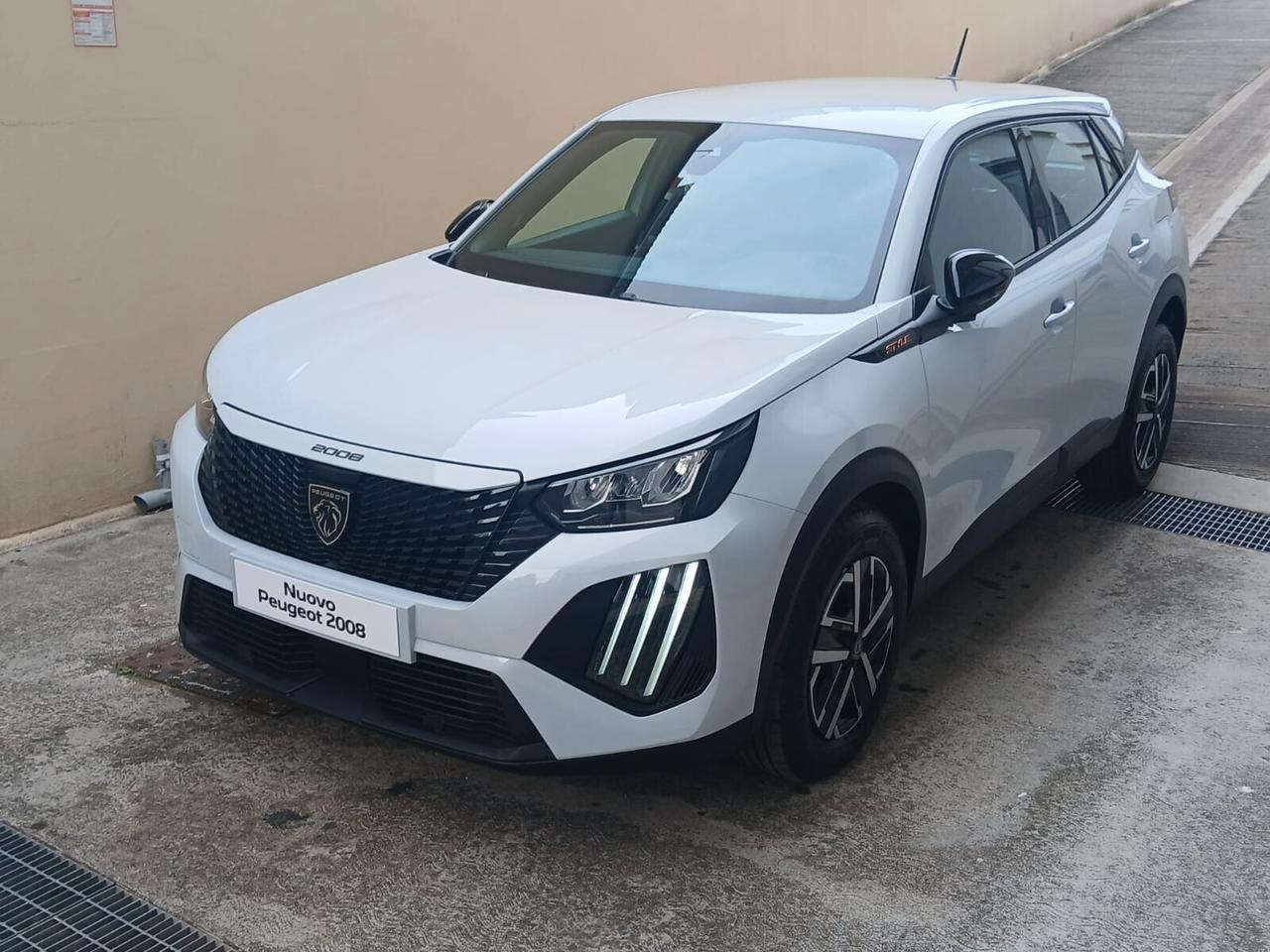 Peugeot 2008 Hybrid 145 e-DCS6 Style