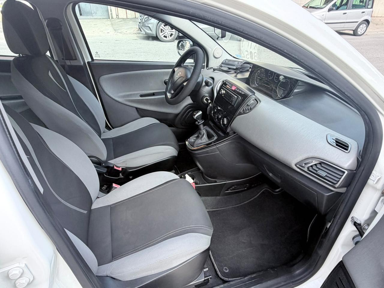 Lancia Ypsilon 1.2 69 CV 5 porte GPL Ecochic Gold