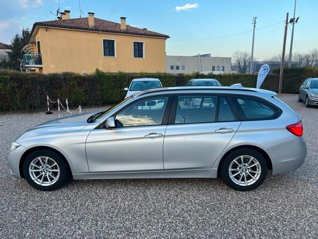 BMW 320 d Touring Business Advantage automatica