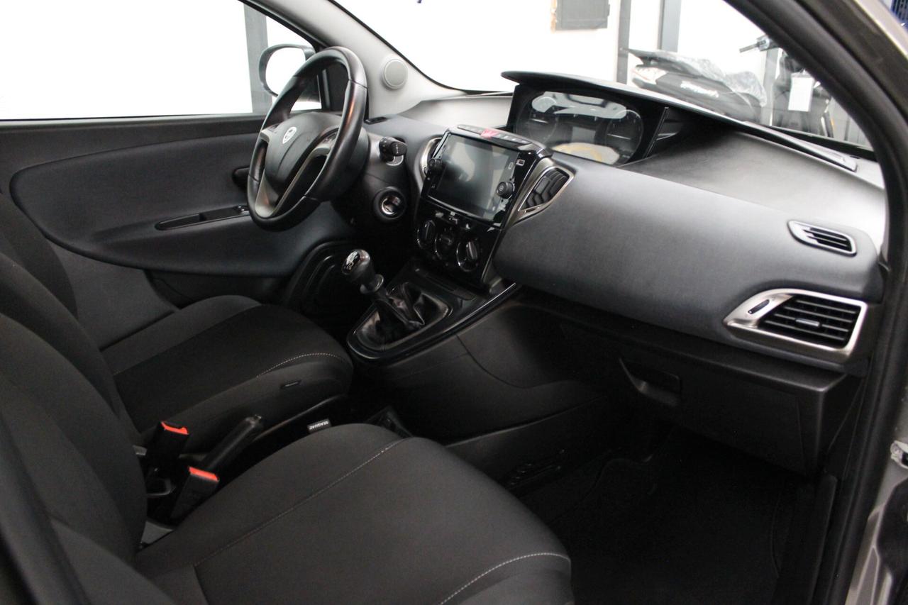 Lancia Ypsilon 1.0 FireFly 5 porte S&S Hybrid Ecochic UnYca