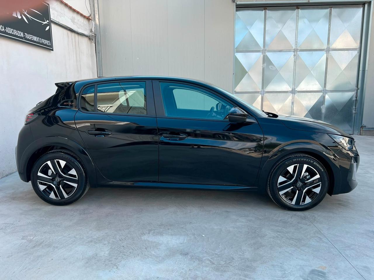 PEUGEOT 208 1.2 PURETECH 75CV 2025!!! PROMO!!!