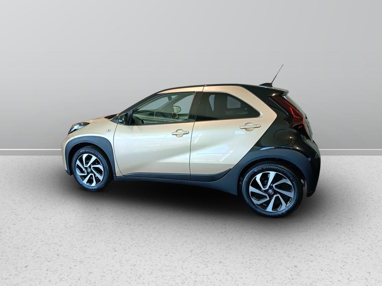 TOYOTA Aygo X 1.0B TREND MT - MY24