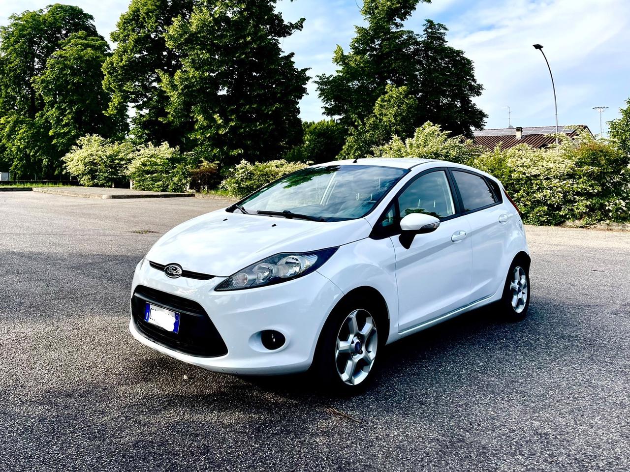 Ford Fiesta 1.4 TDCi 70CV 5 porte Titanium