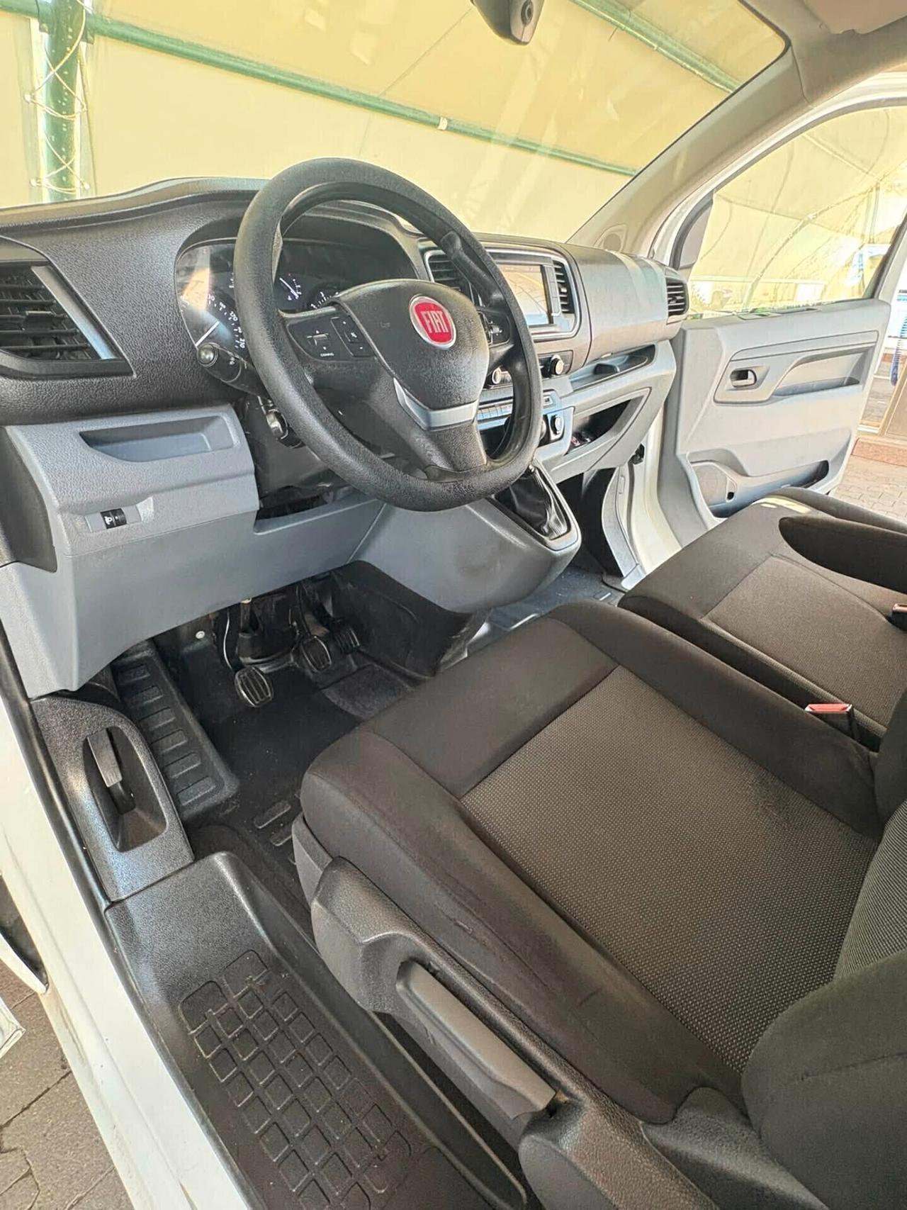 Fiat 1.5cc 120 CV navi + camera