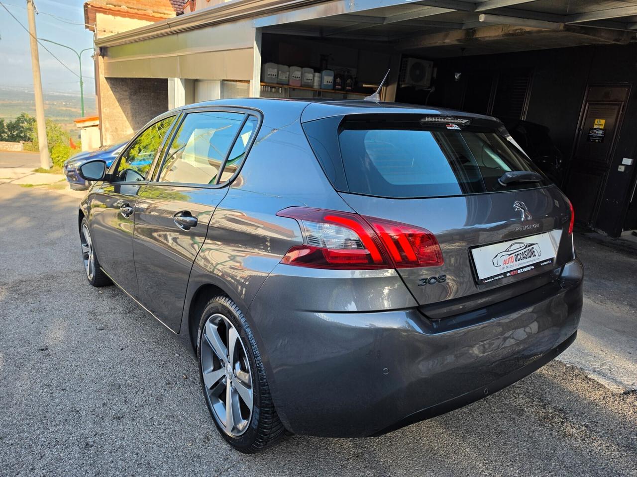 Peugeot 308 BlueHDi 100 S&S FULL