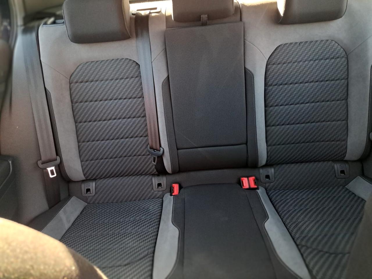 Volkswagen Golf 1.4 TSI 150 CV 5p. R-Line