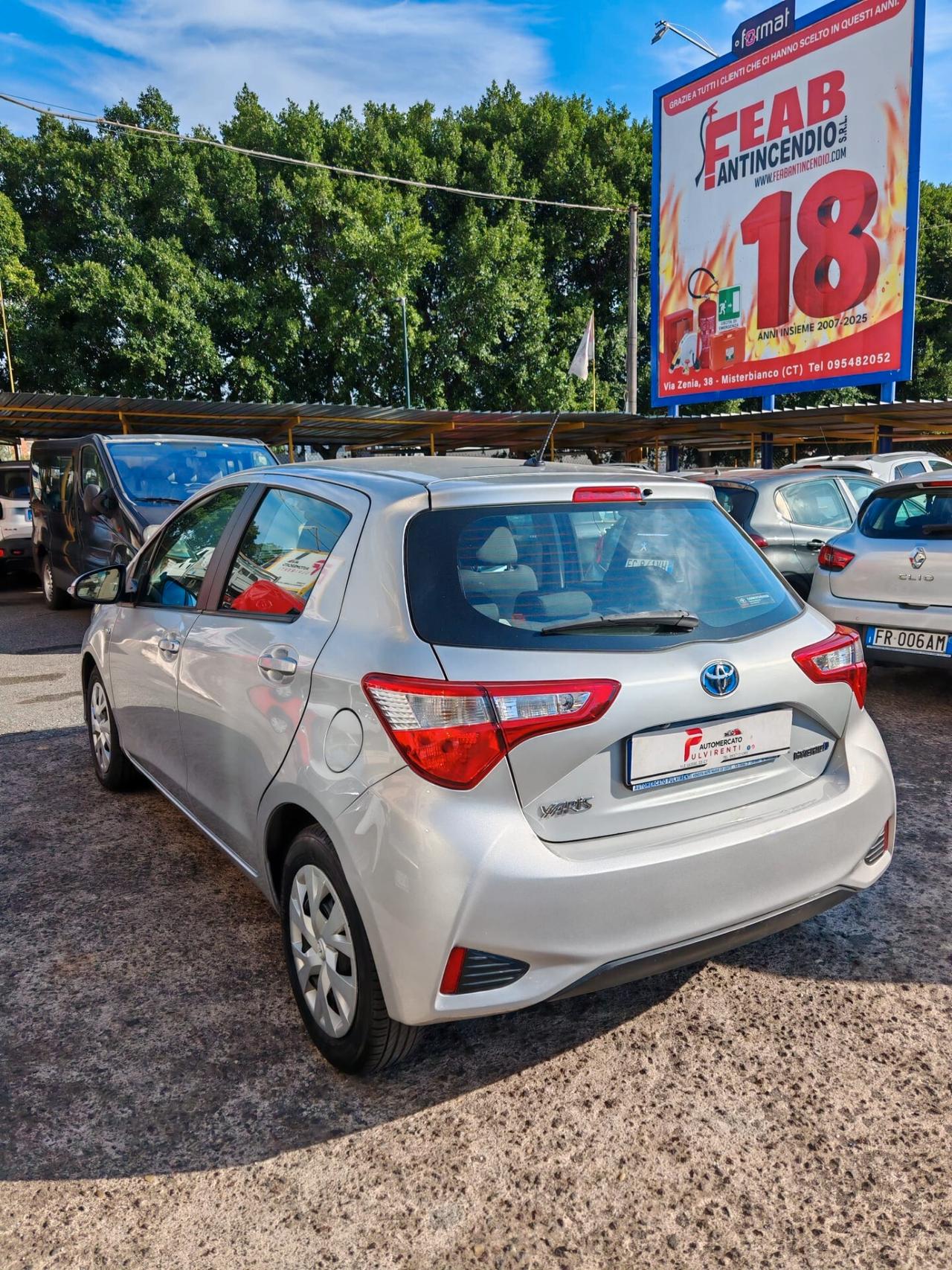 Toyota Yaris 1.5 Hybrid 5 porte Business