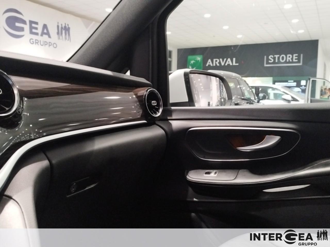 Mercedes-Benz V Long 250 d Sport Business 4matic auto