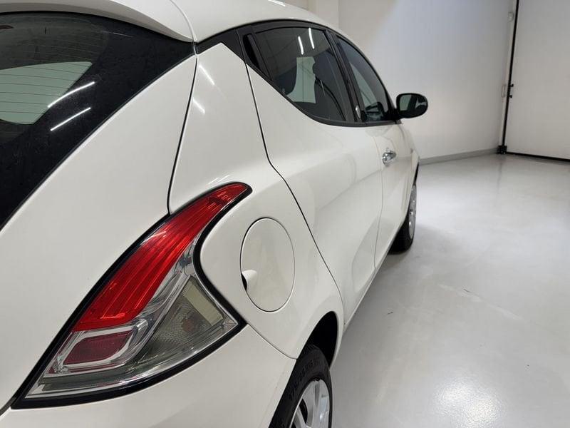 Lancia Ypsilon Ypsilon 0.9 TwinAir 85 CV 5 porte Metano Ecochic Gold