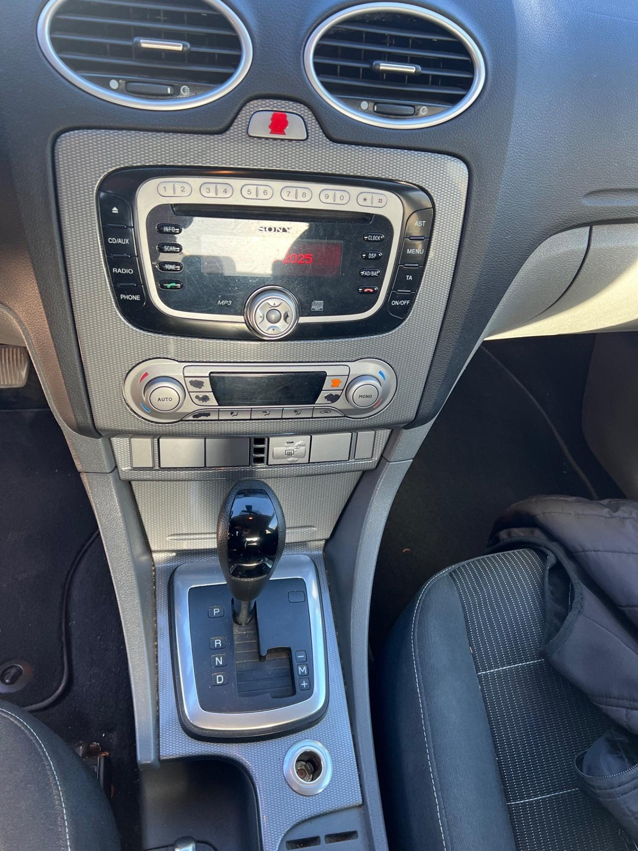 Ford Focus 2.0 TDCi (110CV) aut. 5p. Tit. DPF