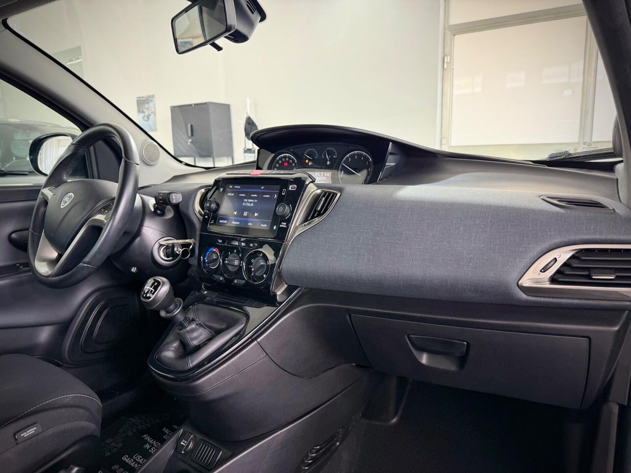 Lancia Ypsilon 1.0 Gold Aziendale 5porte Hybryd