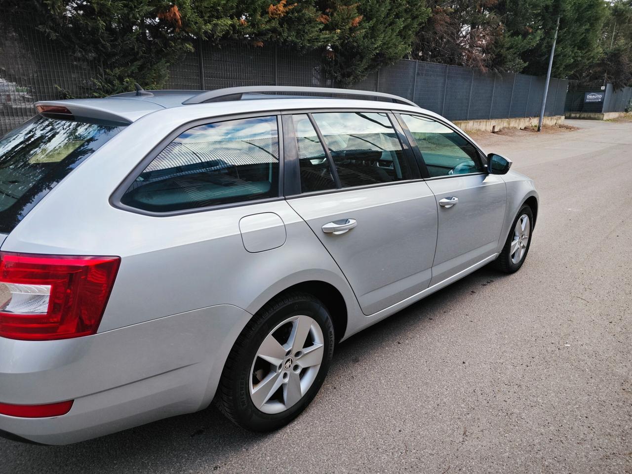 Skoda Octavia 2.0 TDI CR Wagon Elegance