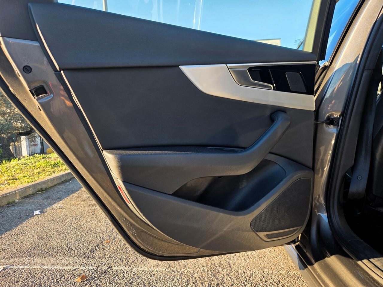 Audi A4 Avant 35 TDI/163 CV S tronic line edition