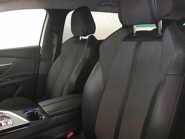 Peugeot 5008 Allure Pack 1.5 HDi 130 cv - Usata