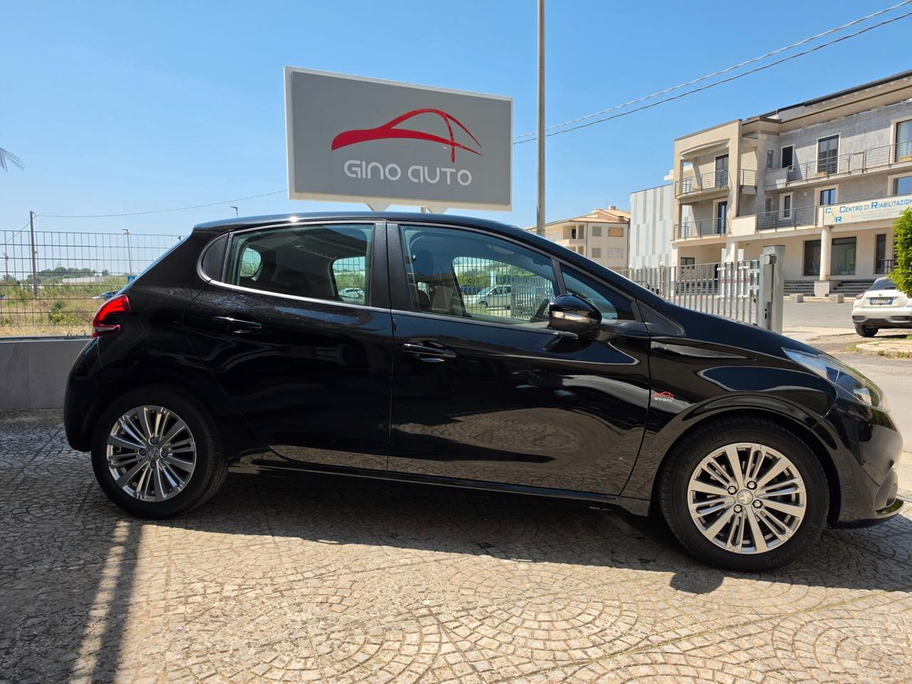 Peugeot 208 PureTech 82 Stop&Start 5 porte Allure