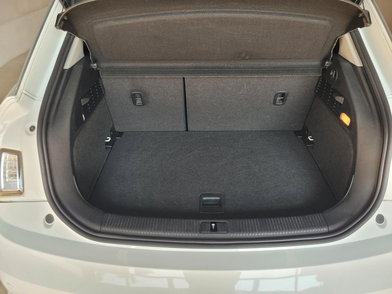 Audi A1 SPB SPORTBACK 1.6 TDI S TRONIC BLUETOOTH LED