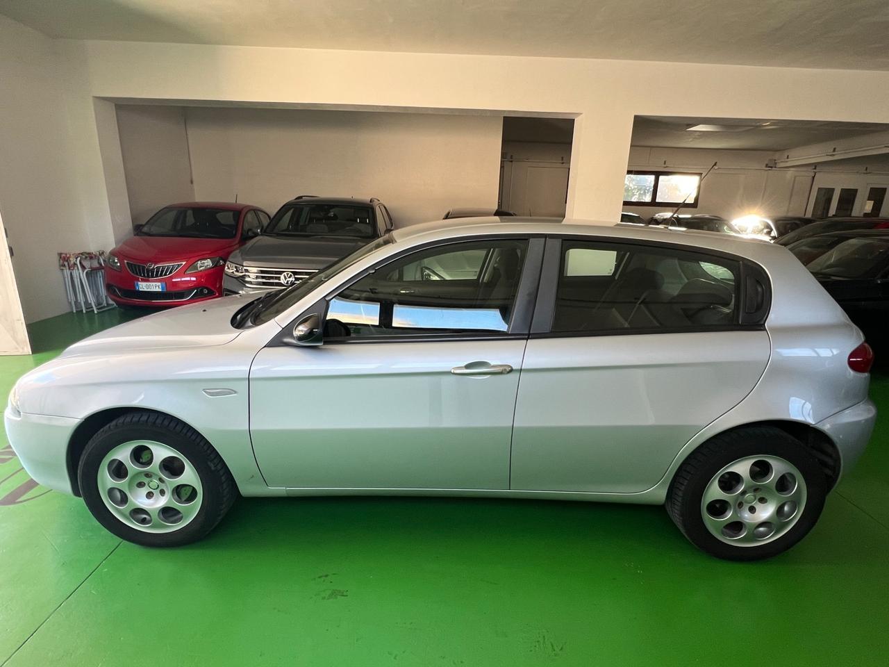 Alfa Romeo 147 1.9 JTD (120) 5 porte Moving