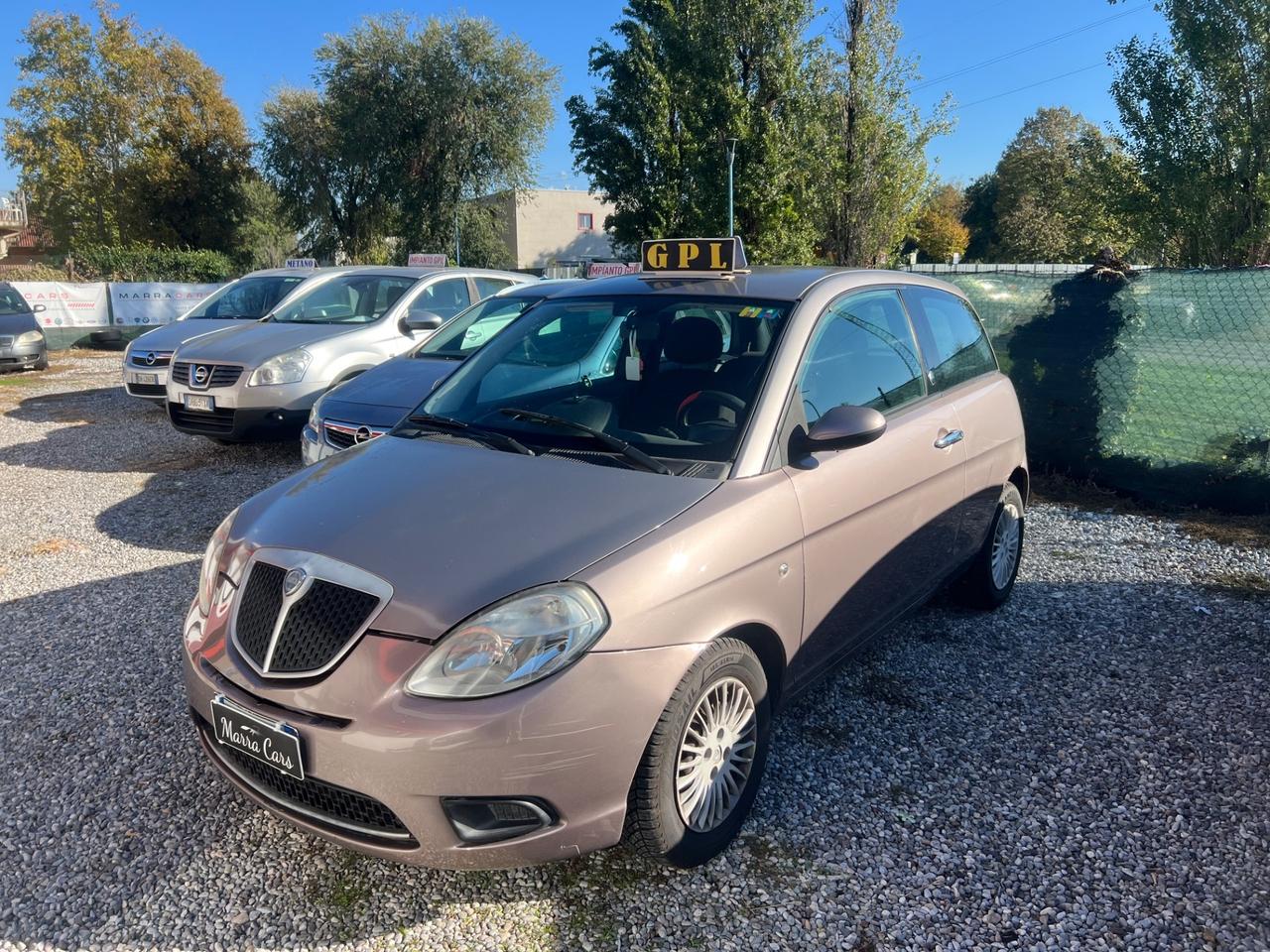 Lancia Ypsilon 1.4 Platino Ecochic GPL