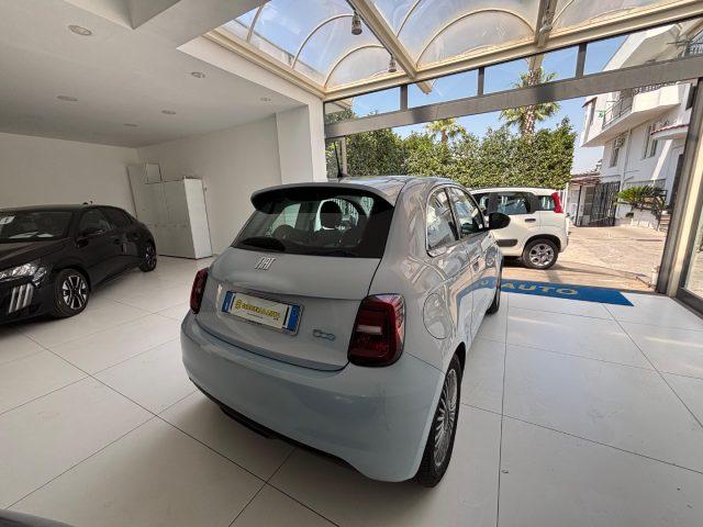 FIAT 500e 42 kWh Icon BUSINESS OPENING EDITION