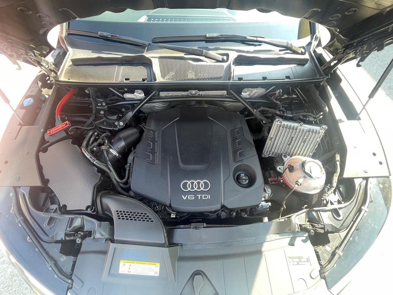 Audi Q5 S Line Plus 3.0 50 TDI #6981