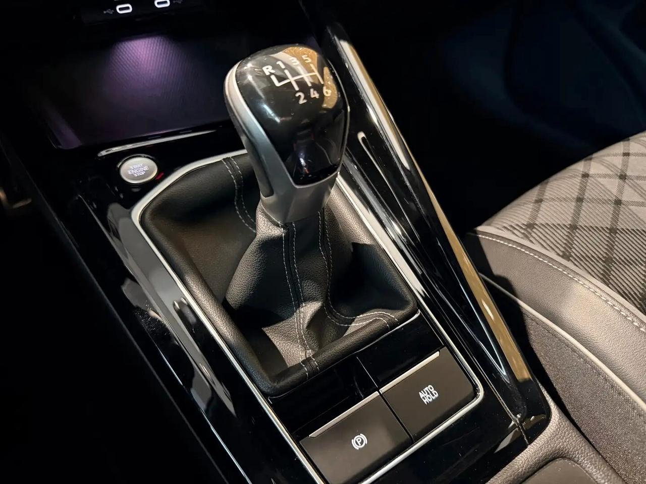 Volkswagen Golf 2.0 TDI 150 CV SCR R-Line