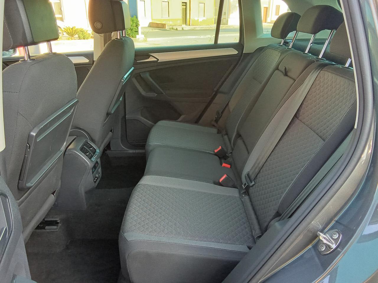 Volkswagen Tiguan 2.0 TDI SCR DSG Business BlueMotion Technology