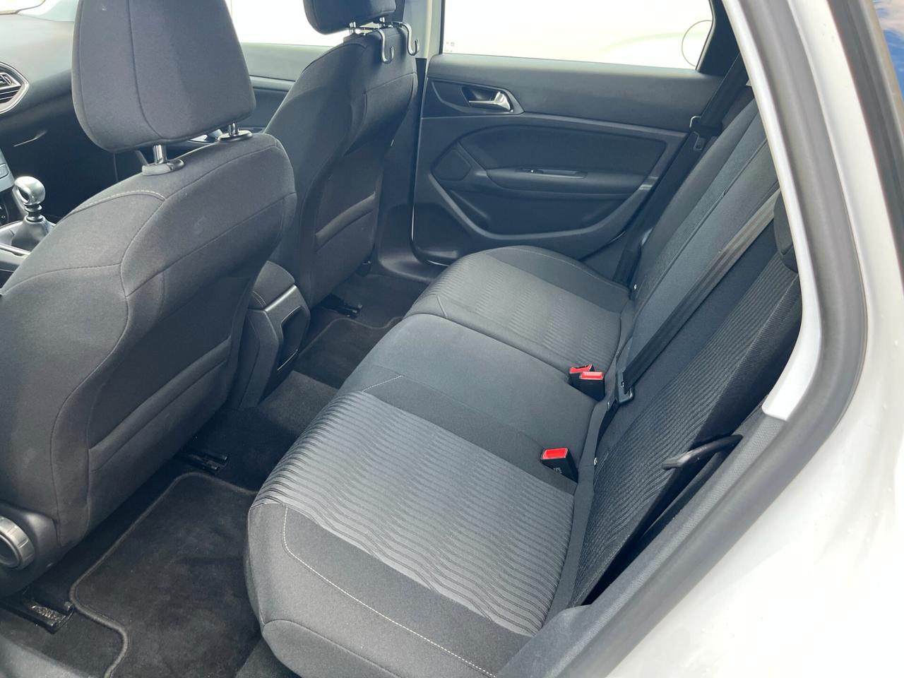 Peugeot 308 BlueHDi 120 S&S SW Bus km 89916