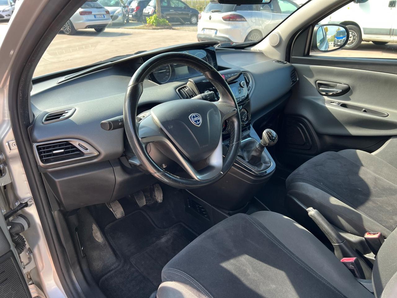 Lancia Ypsilon 1.3 MJT 16V 95 CV 5 porte S&S Silver