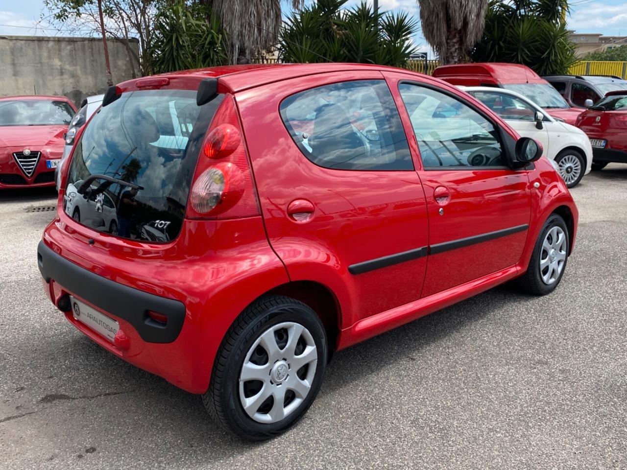 Peugeot 107 1.0 68CV 5p. Sweet Years