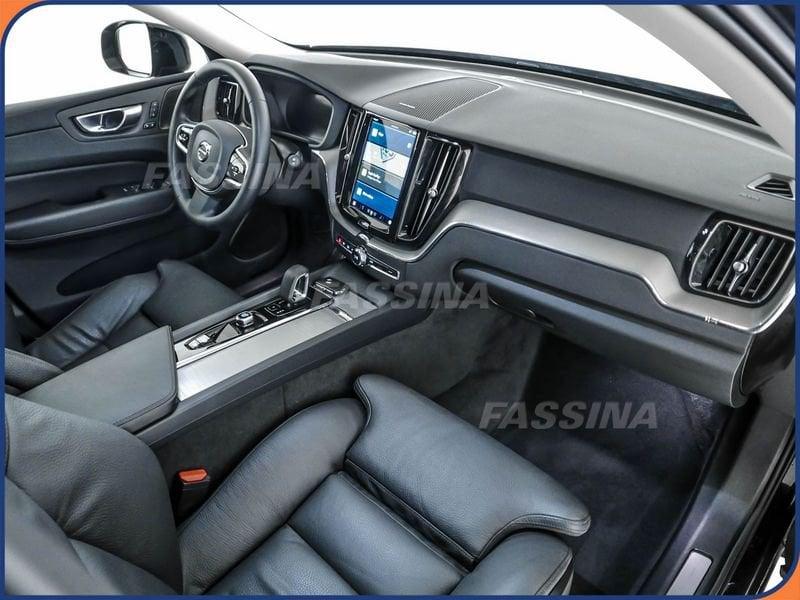 Volvo XC60 T6 Plug-in hybrid AWD automatico Plus Dark