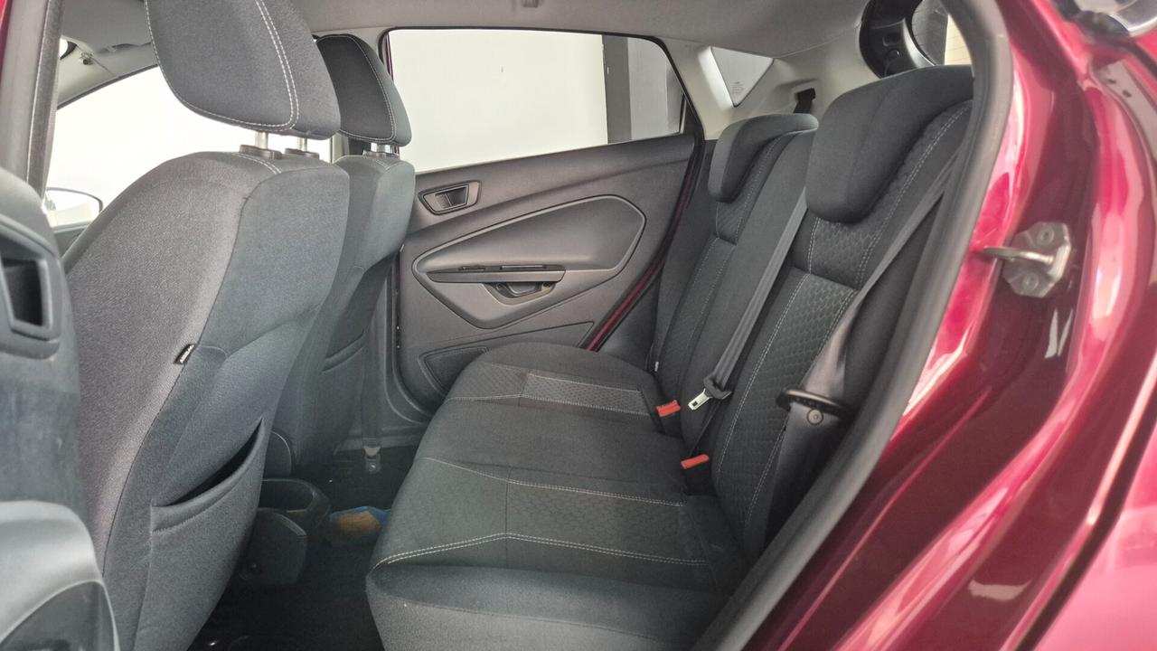 Ford Fiesta 1.4 5 porte Bz.- GPL Titanium Neopatentati