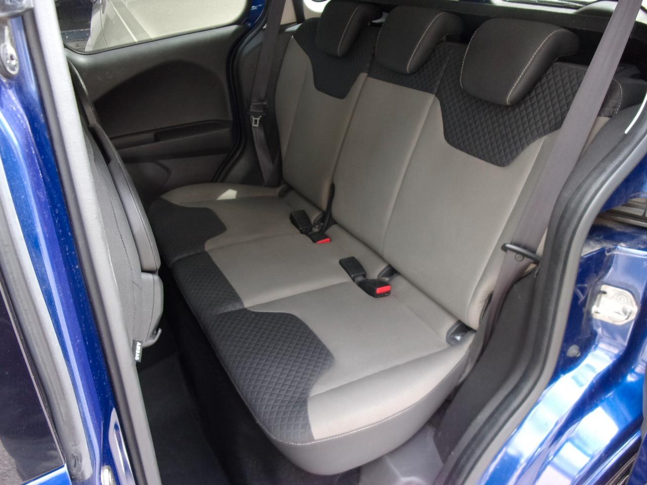 Ford Tourneo Courier 1.0 EcoBoost 100 CV Titanium