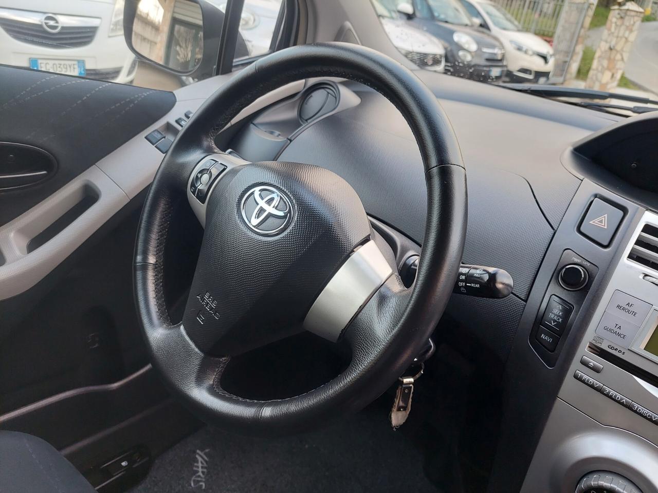 Toyota Yaris 1.0 5 porte Sol PERFETTA 69cv