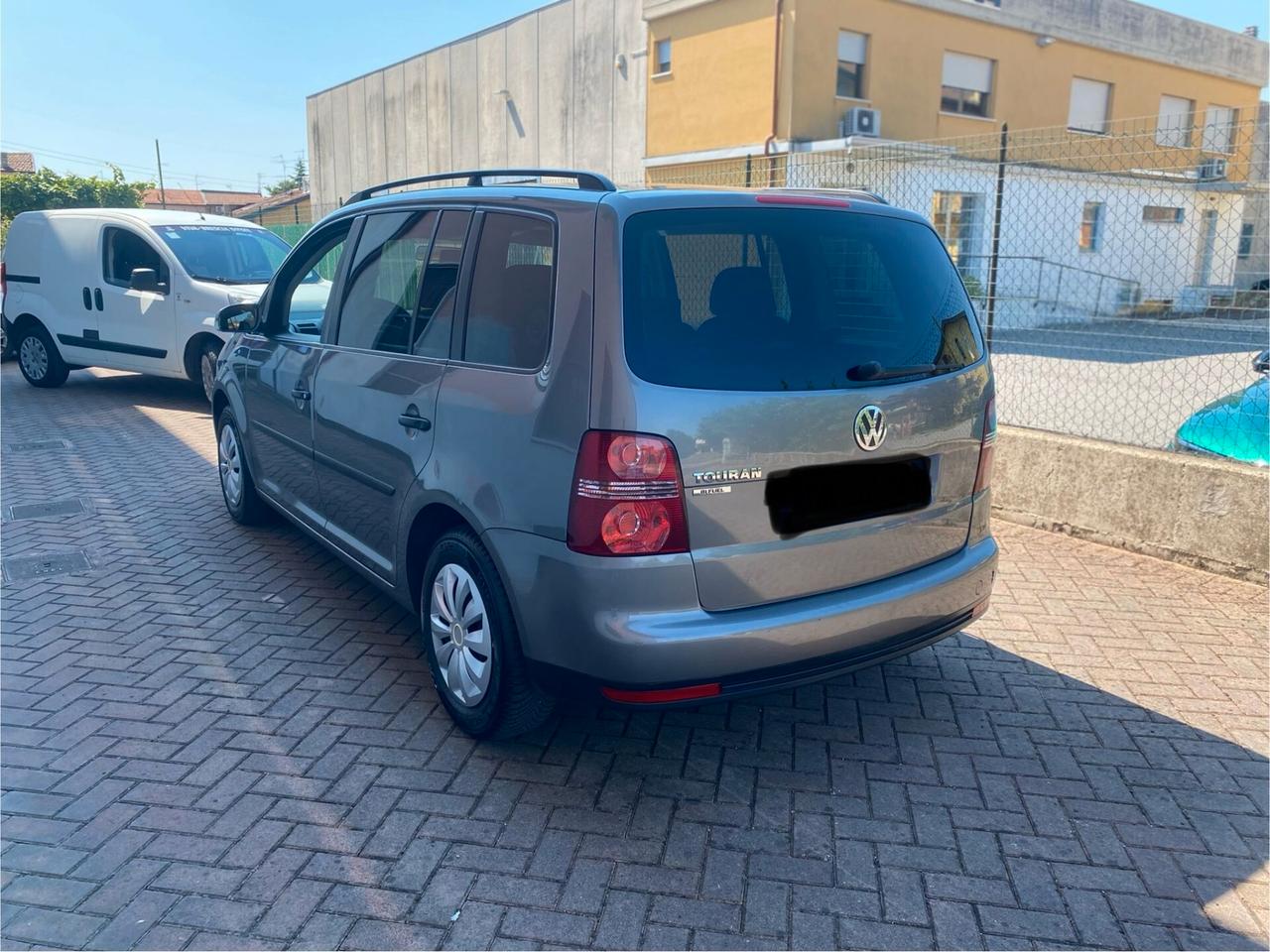 Volkswagen Touran 1.6 Conceptline Bifuel G